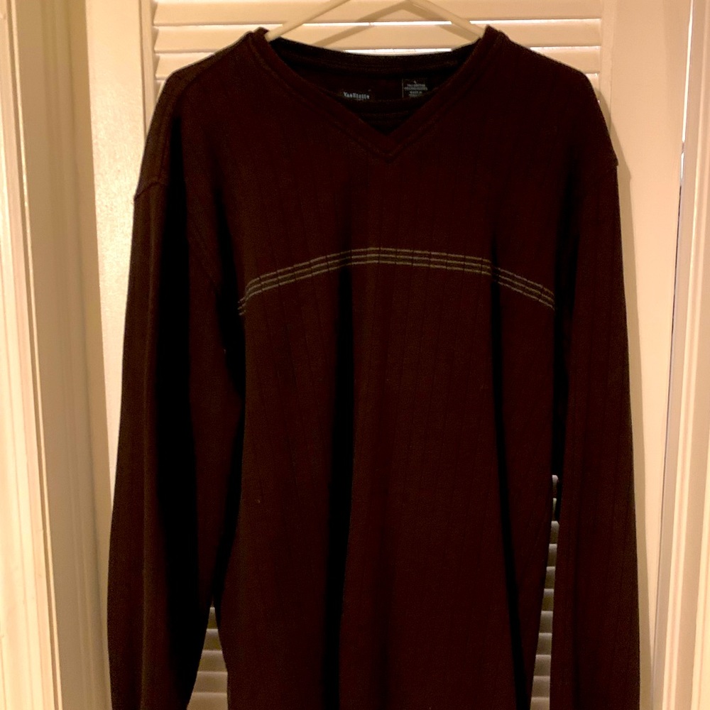 Mens large Van Huesen long sleeve sweater/shirt